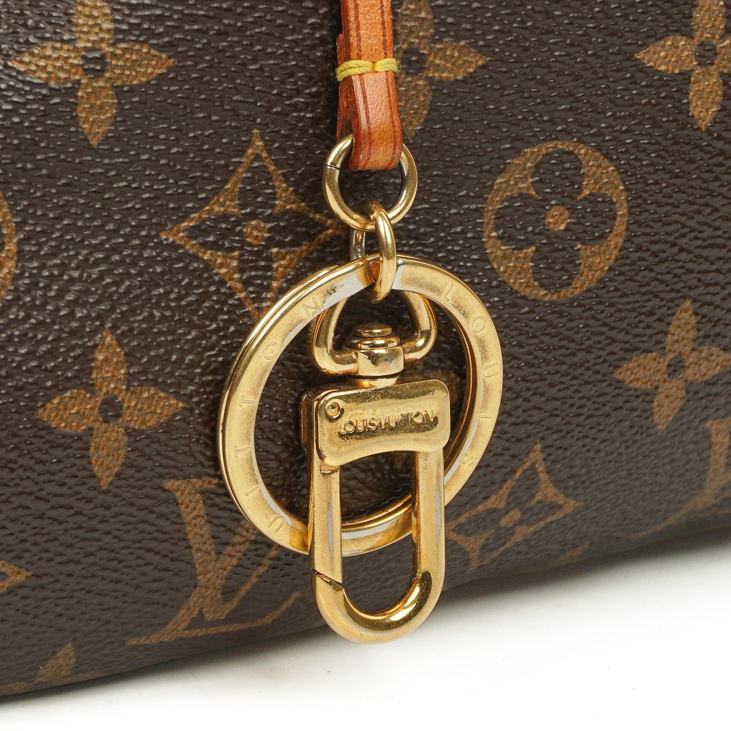 Louis Vuitton Artsy MM Monogram Canvas Bag