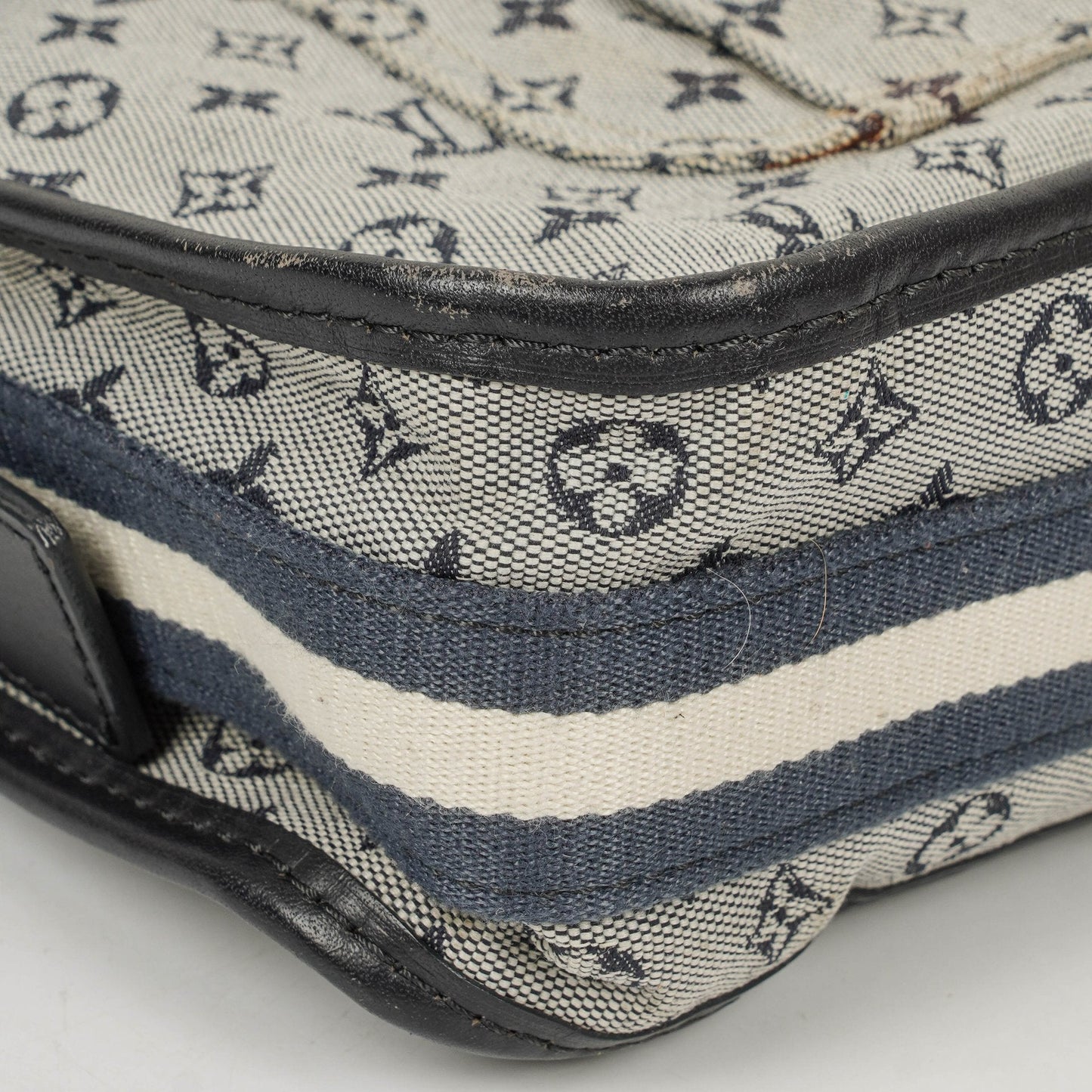 Louis Vuitton Besace Mary Kate Mini Lin Monogram Shoulder Bag