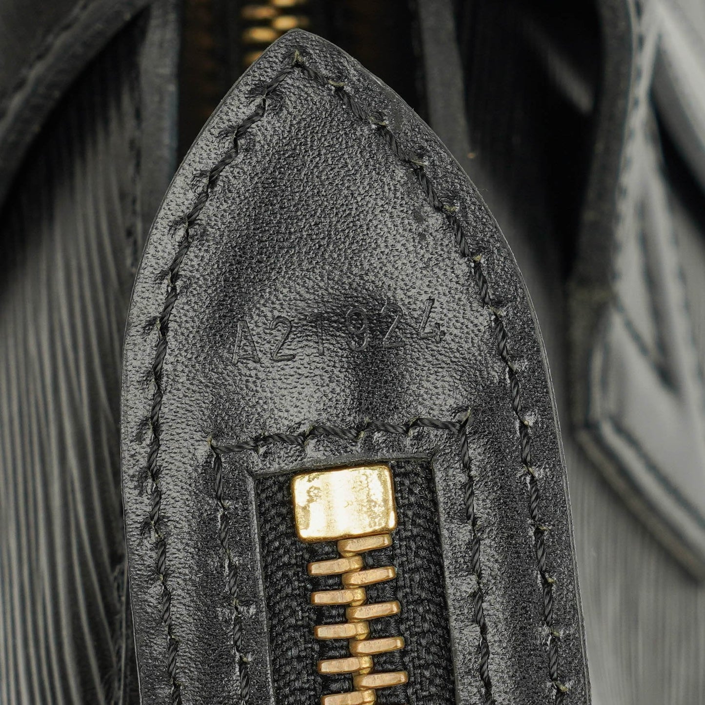 Louis Vuitton Black EPI Leather Saint Jacques GM Shoulder Bag