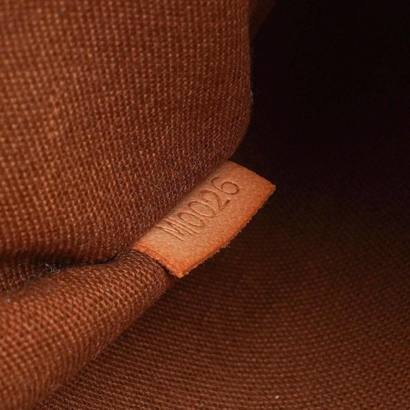 Louis Vuitton Bosphore Pochette Monogram Canvas Crossbody Bag