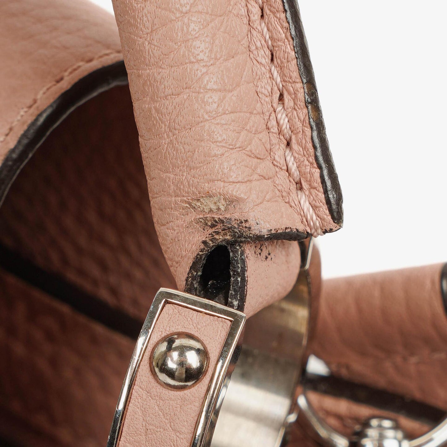 Louis Vuitton Capucines MM Pink Leather Handbag