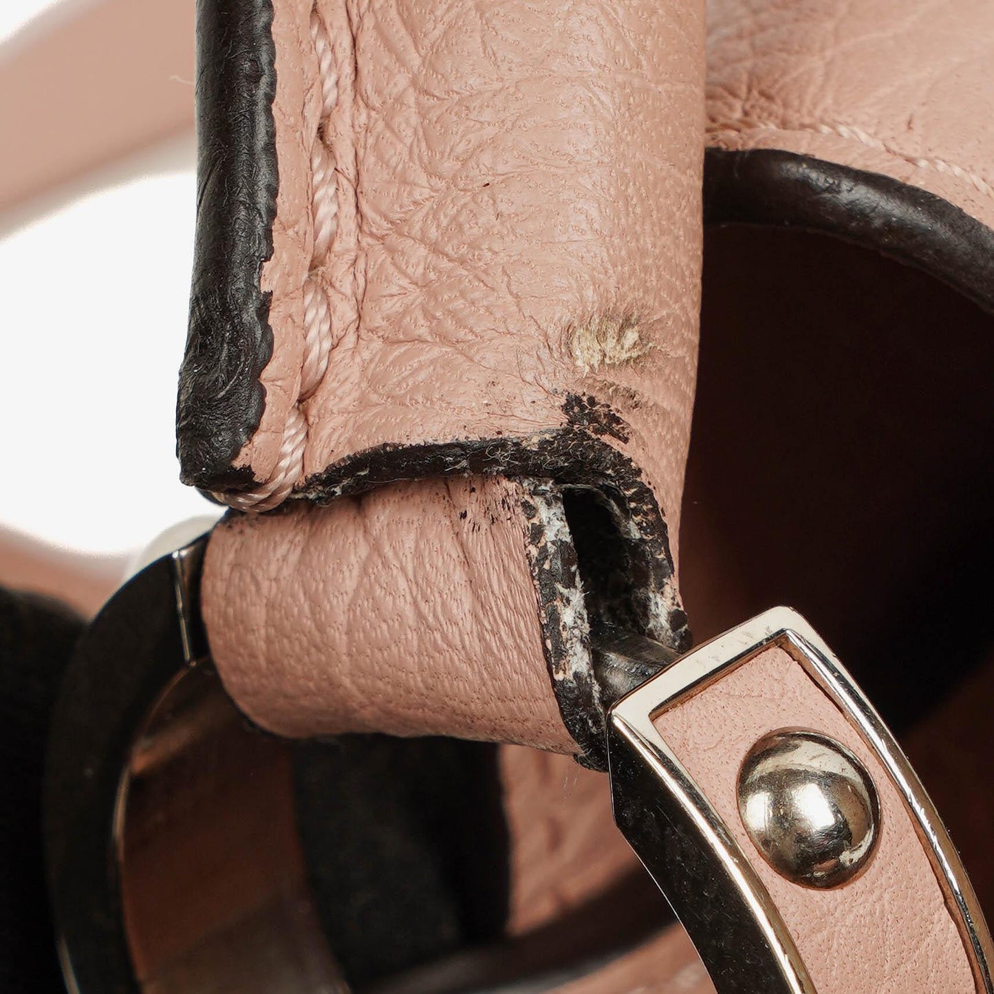 Louis Vuitton Capucines MM Pink Leather Handbag