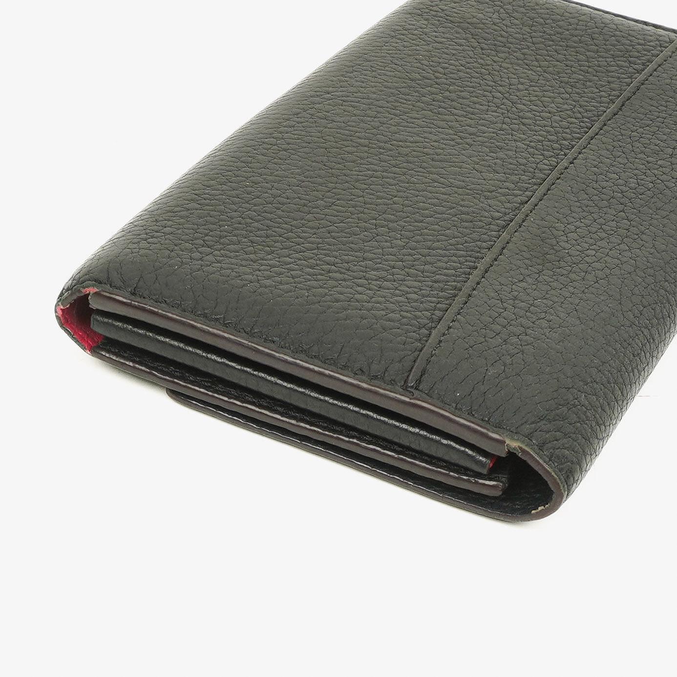 Louis Vuitton Capucines Taurillon Wallet