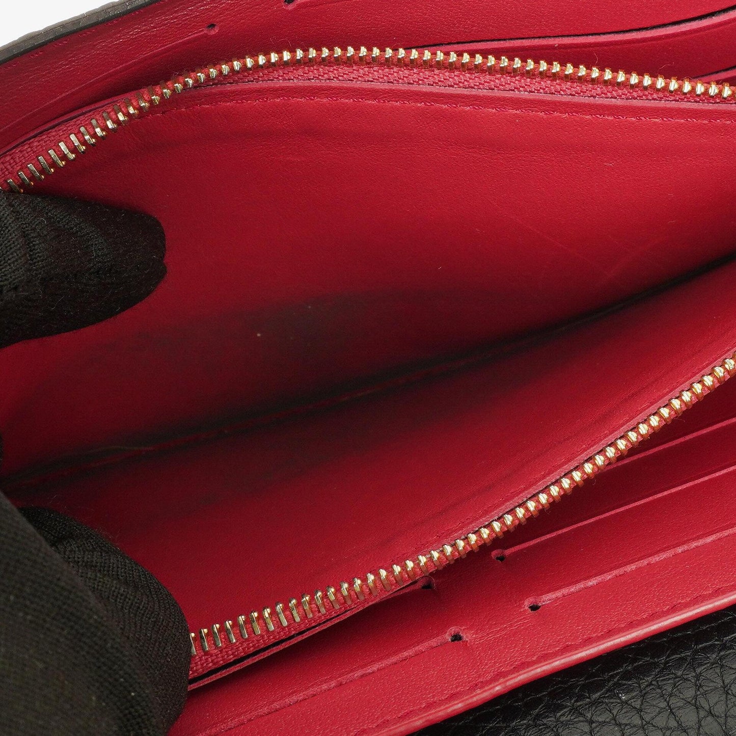 Louis Vuitton Capucines Taurillon Wallet