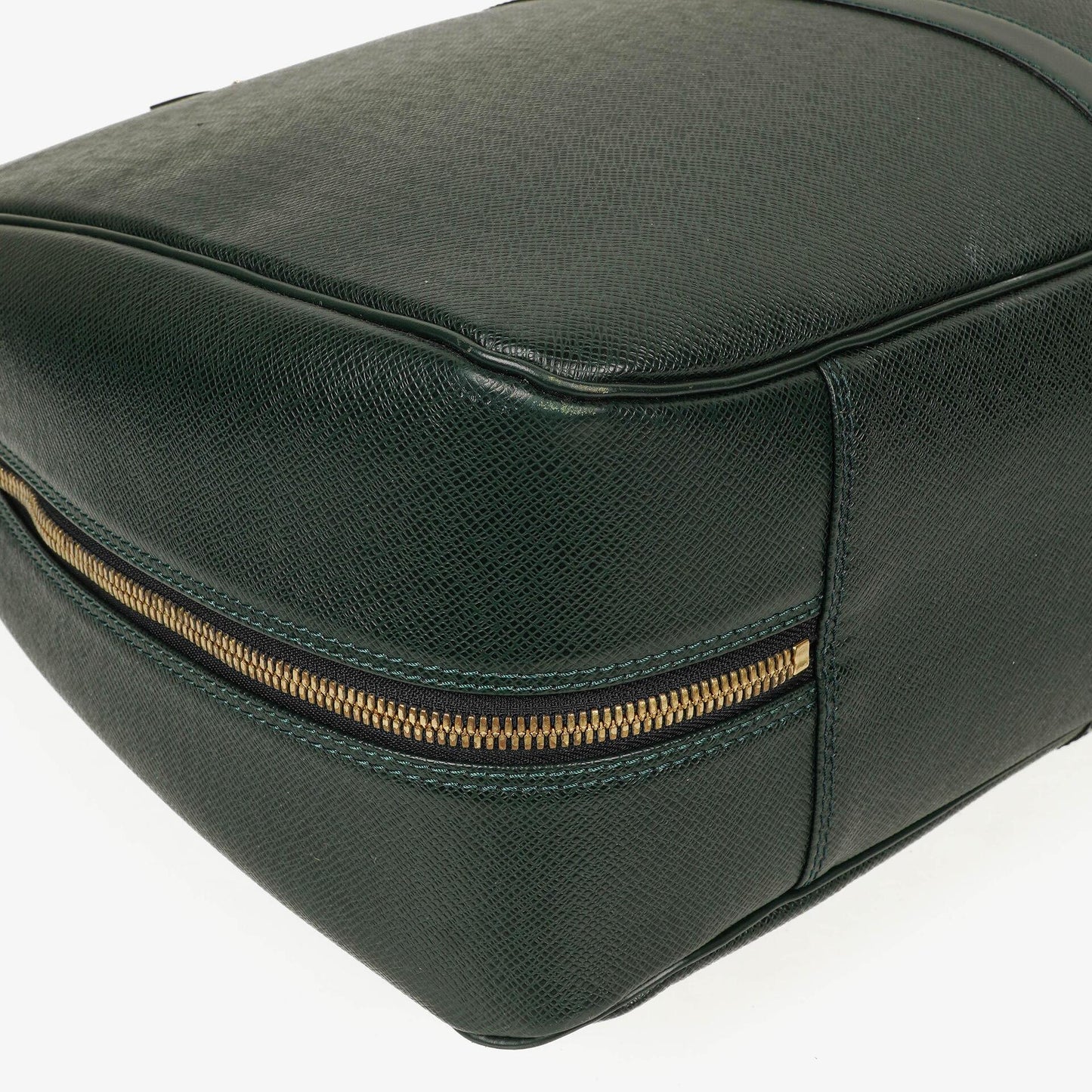 Louis Vuitton Helanga 1 Poche Epicea Taiga Leather Travel Bag