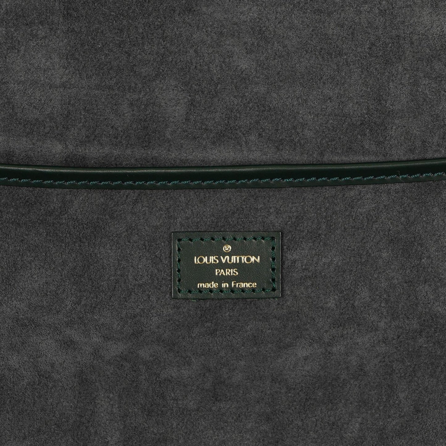 Louis Vuitton Helanga 1 Poche Epicea Taiga Leather Travel Bag