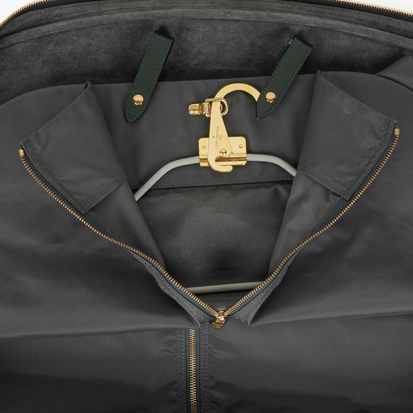 Louis Vuitton Helanga 1 Poche Epicea Taiga Leather Travel Bag