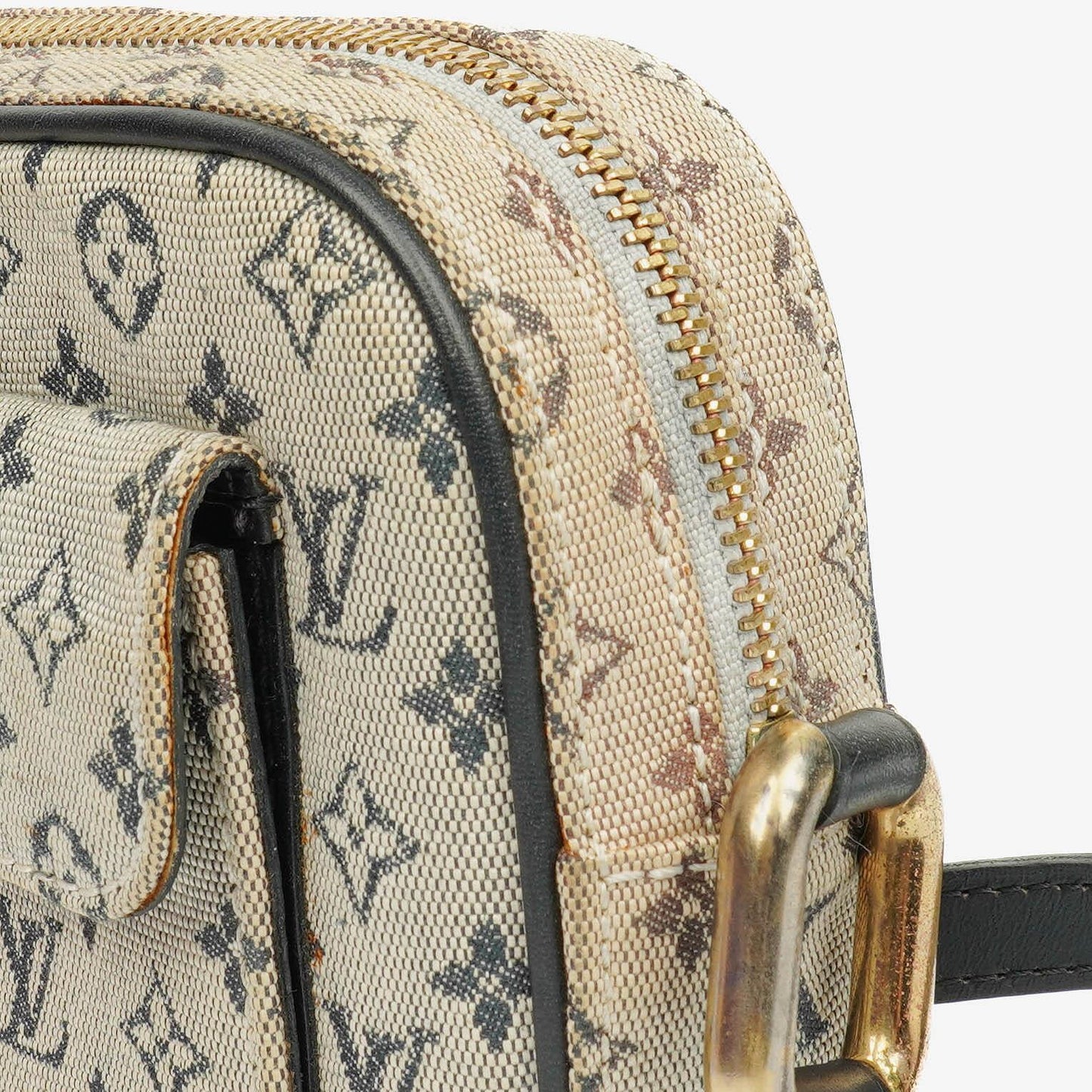 Louis Vuitton Juliette Crossbody Bag in Monogram Mini Lin