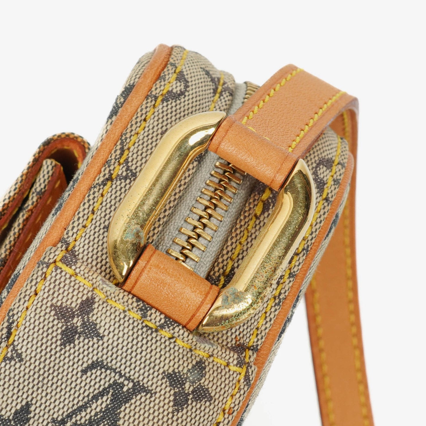 Louis Vuitton Juliette Crossbody Bag in Monogram Mini Lin