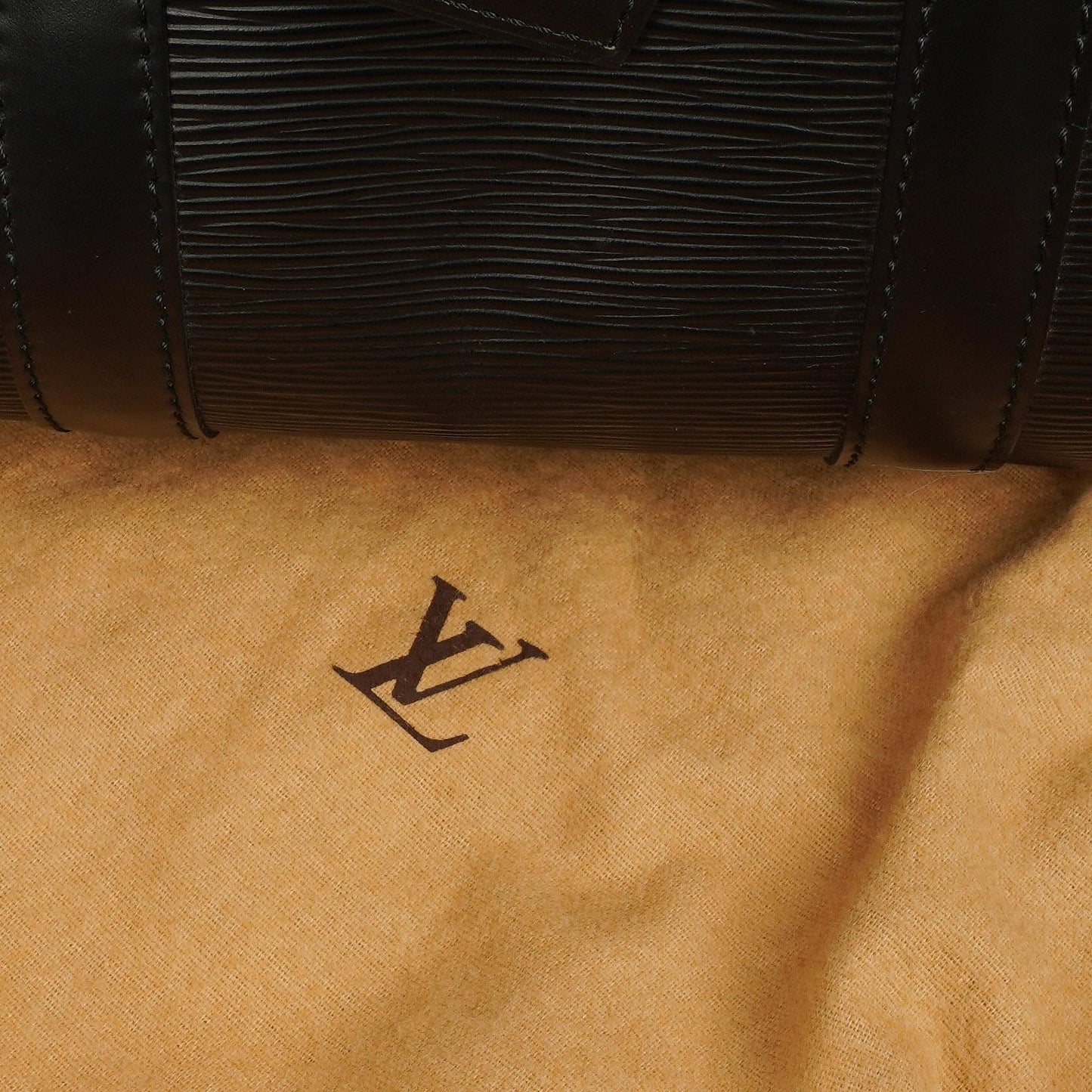 Louis Vuitton Keepall 45 Black EPI Leather Travel Bag