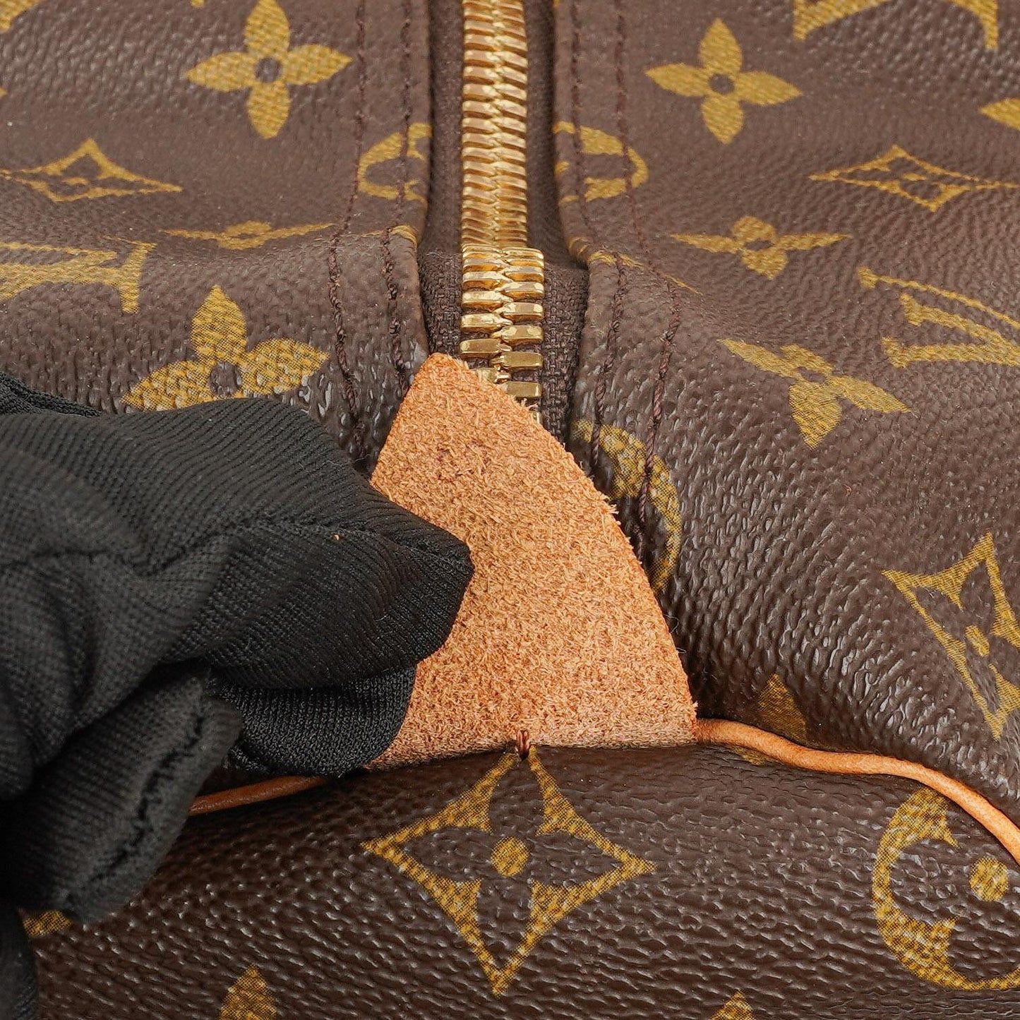 Louis Vuitton Keepall 50 Monogram Canvas Travel Bag