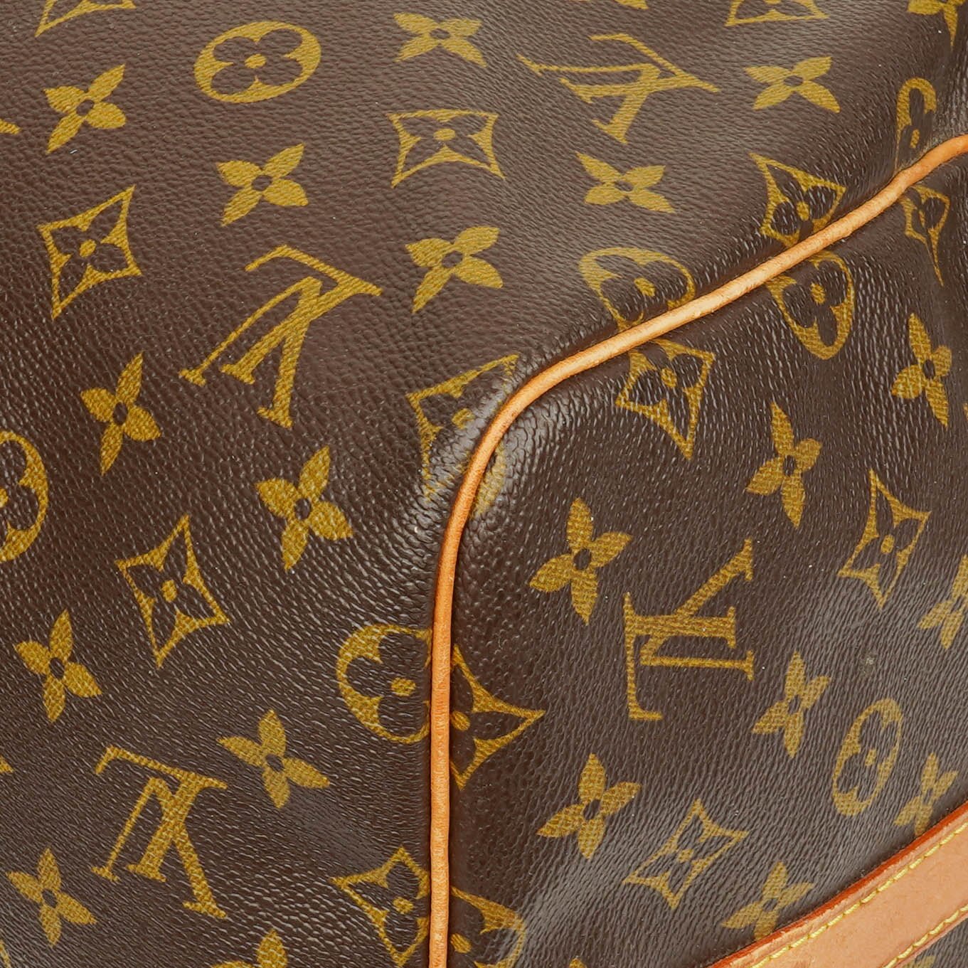 Louis Vuitton Keepall 55 Bandoulière Monogram Canvas Travel Bag