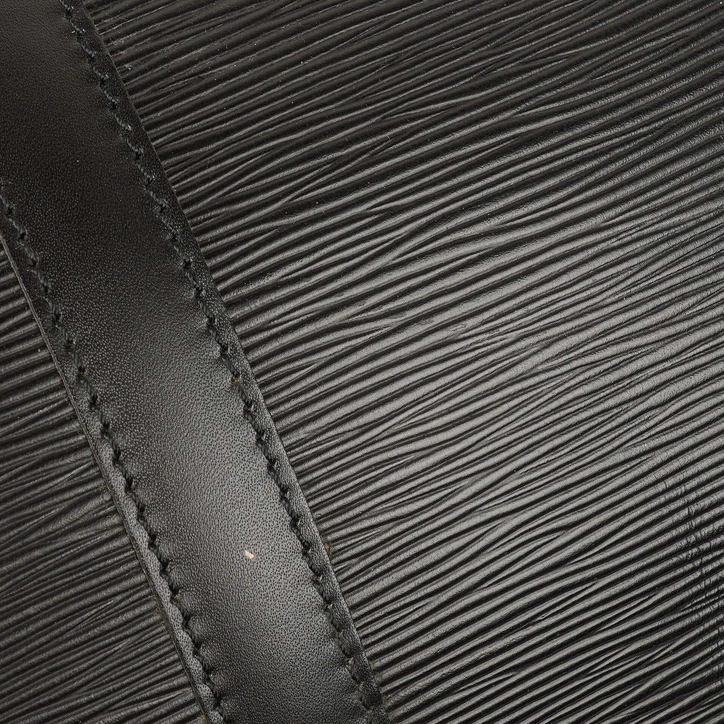 Louis Vuitton Keepall 55 Black EPI Leather Travel Bag
