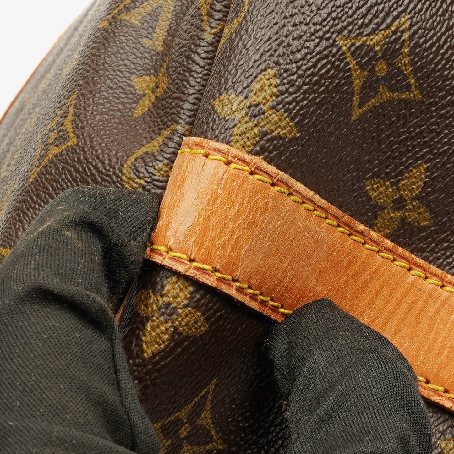 Louis Vuitton Keepall 55 Bandoulière Monogram Canvas Travel Bag