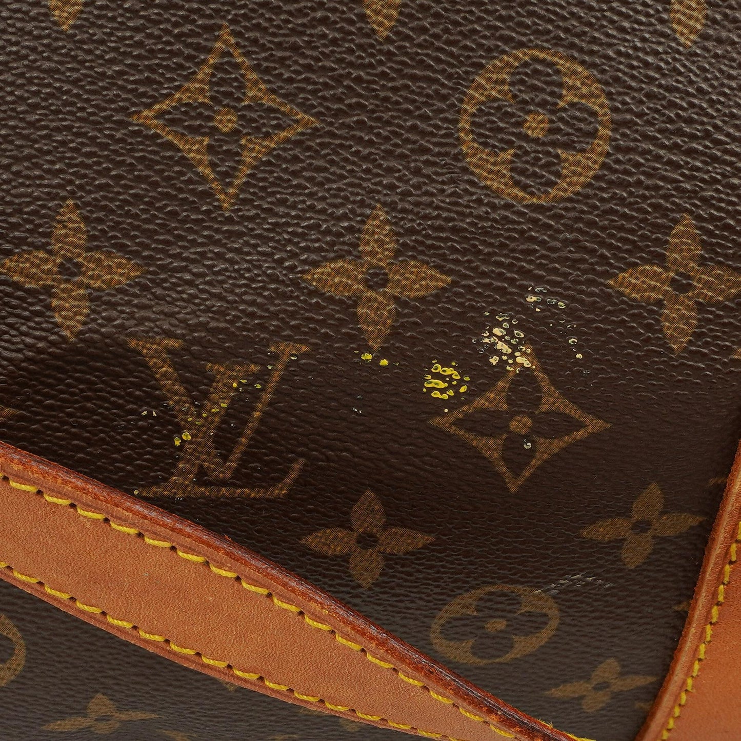 Louis Vuitton Keepall 60 Bandoulière Monogram Canvas Travel Bag