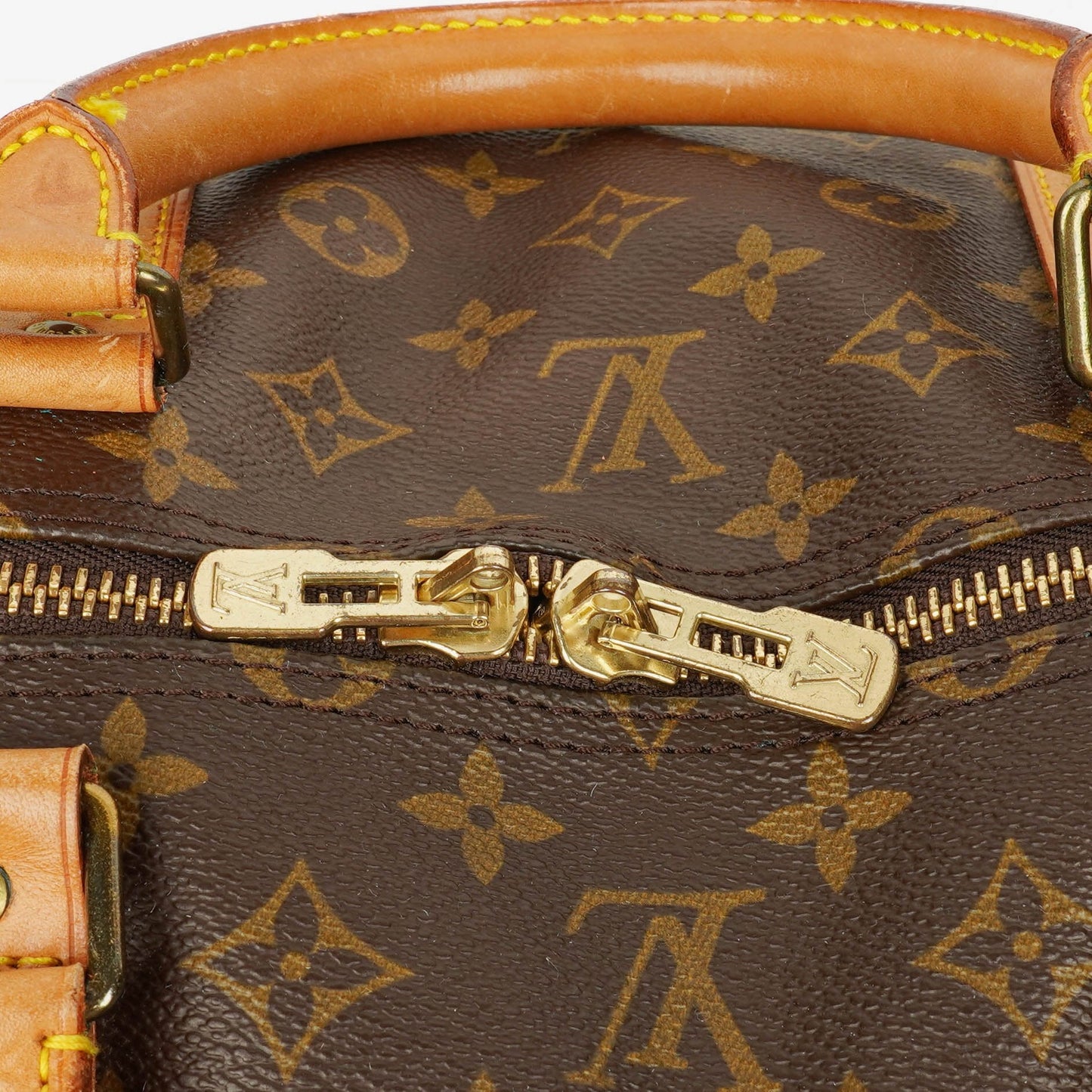 Louis Vuitton Keepall 60 Bandoulière Monogram Canvas Travel Bag
