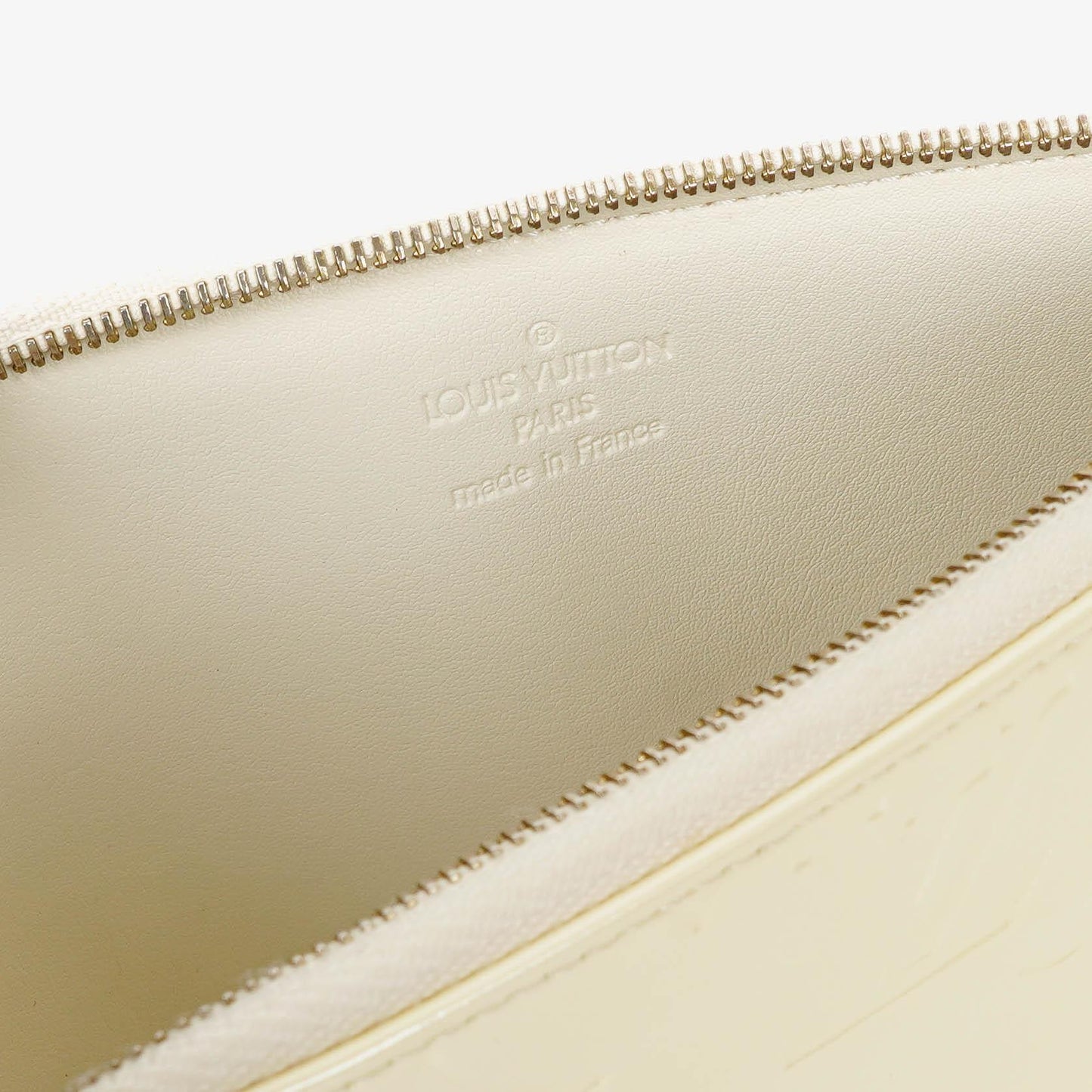Louis Vuitton Lexington Perle Monogram Vernis Clutch Handbag