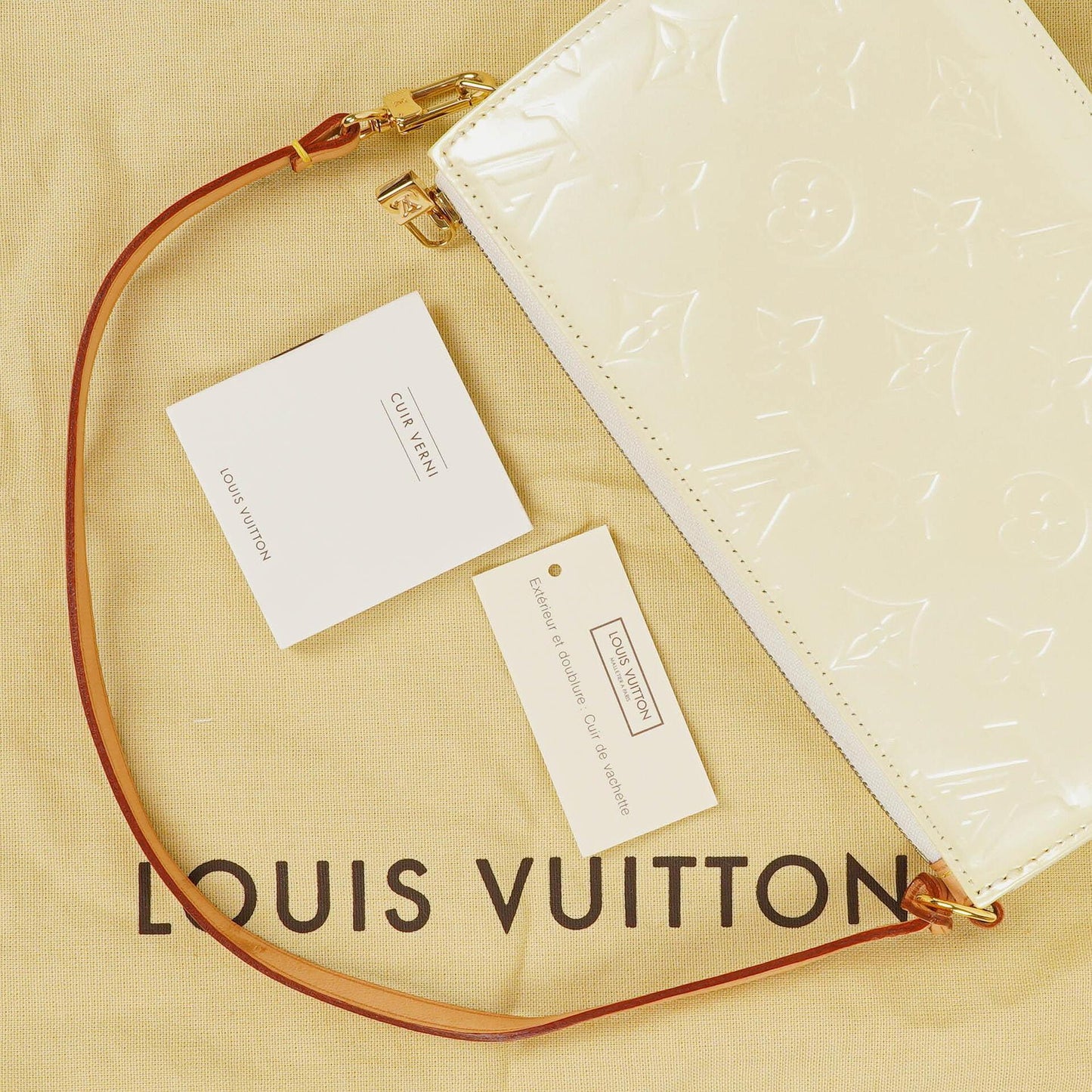 Louis Vuitton Lexington Perle Monogram Vernis Clutch Handbag