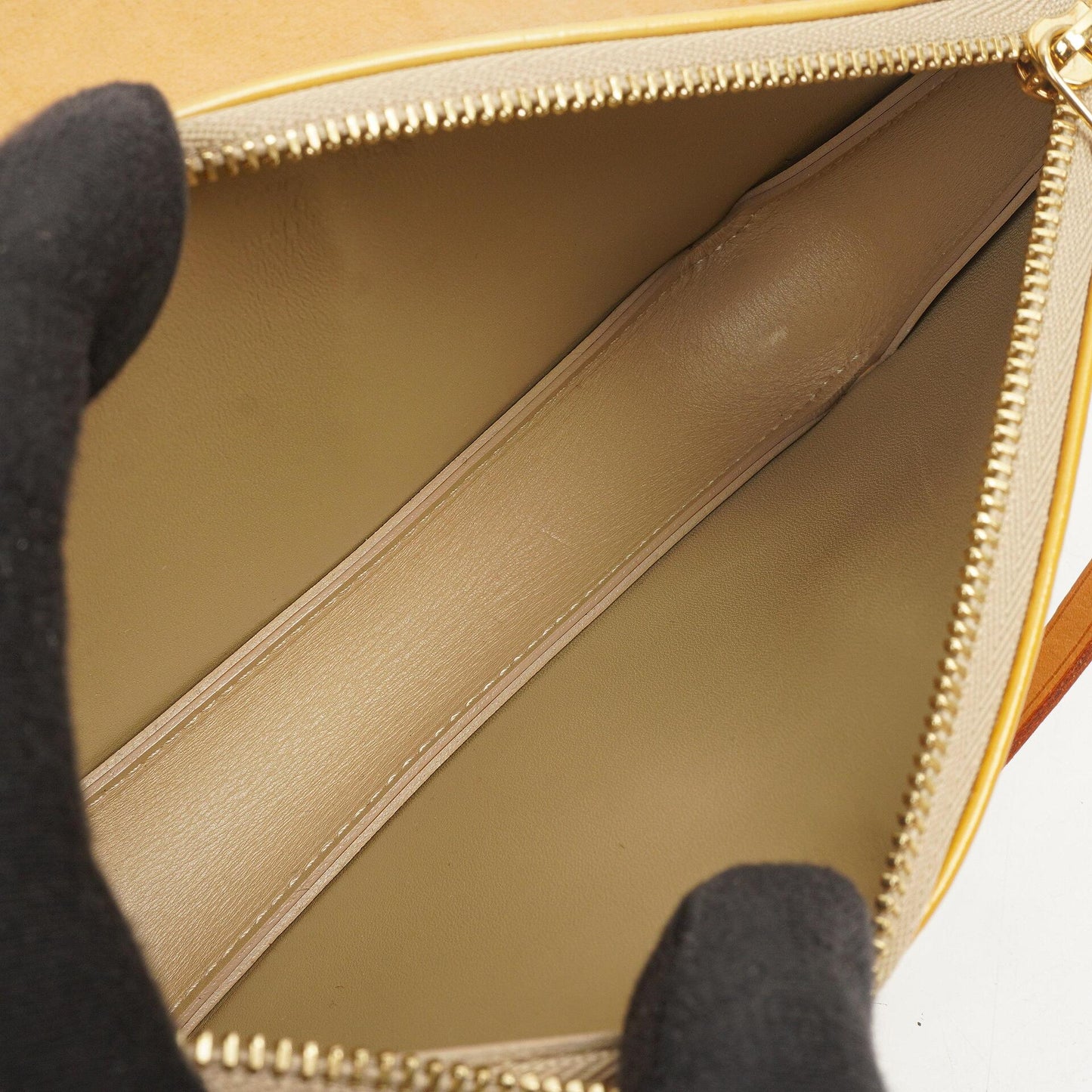 Louis Vuitton Lexington Yellow Monogram Vernis Clutch Handbag