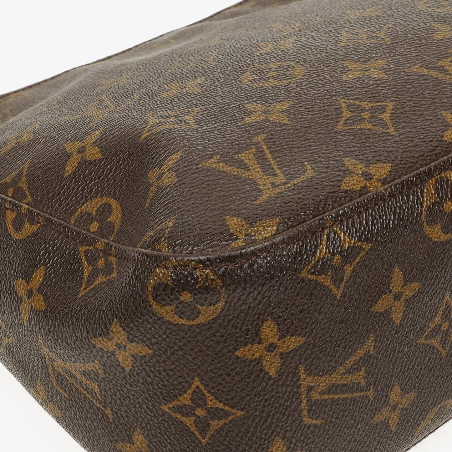 Louis Vuitton Looping MM Monogram Canvas Bag