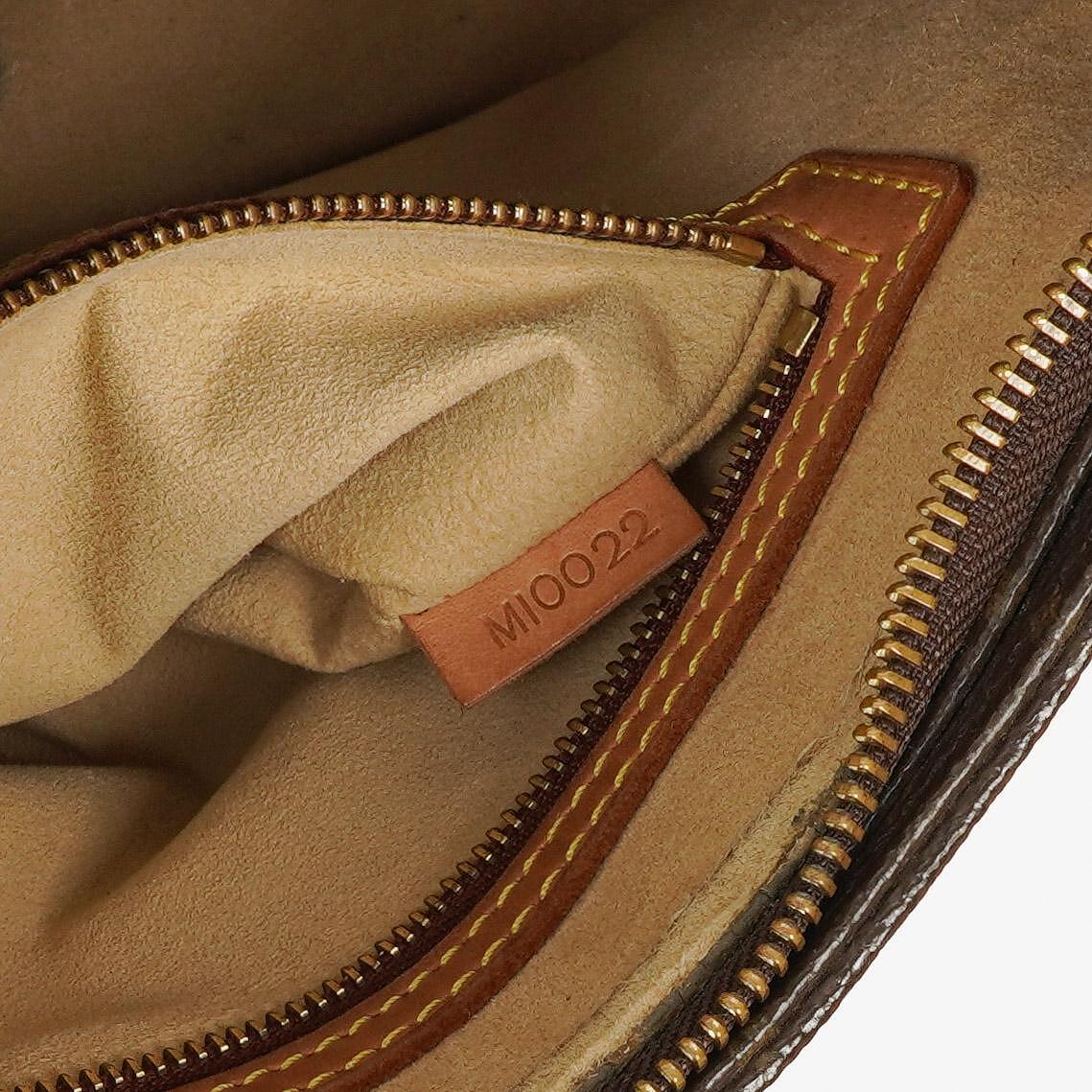 Louis Vuitton Looping MM Monogram Canvas Bag
