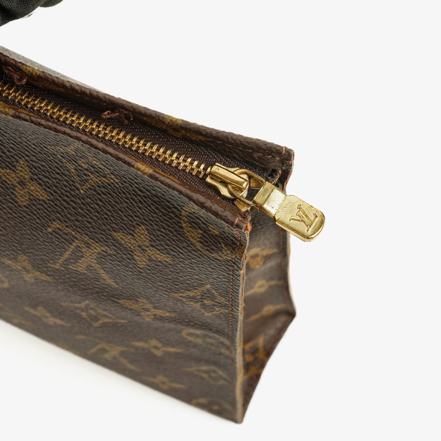 Louis Vuitton Monogram Canvas 26 Toiletry Bag