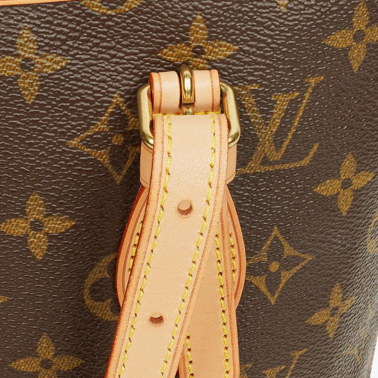 Louis Vuitton Monogram Canvas Petit Bucket Bag