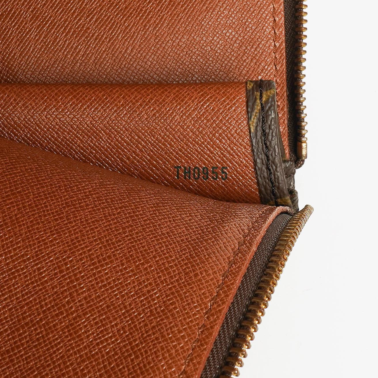 Louis Vuitton Monogram Canvas Poche Documents Portfolio Case