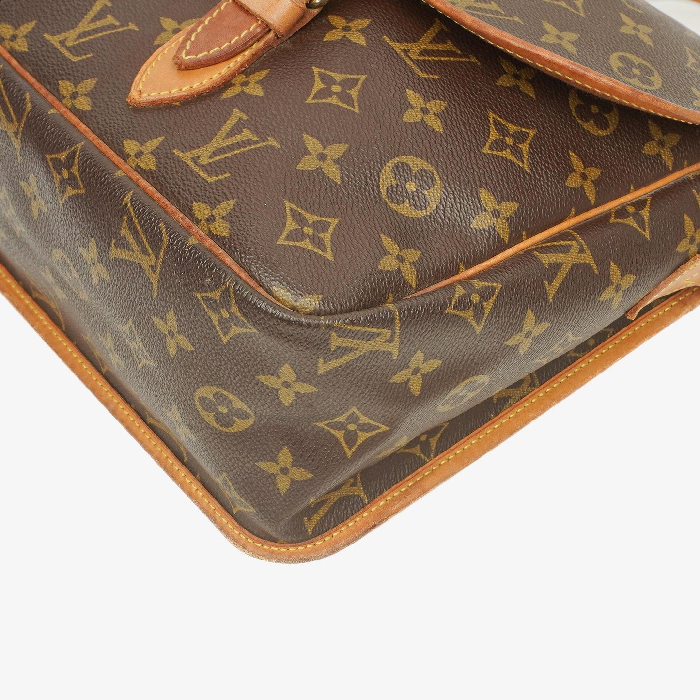 Louis Vuitton Monogram Canvas Sac Gibeciere GM
