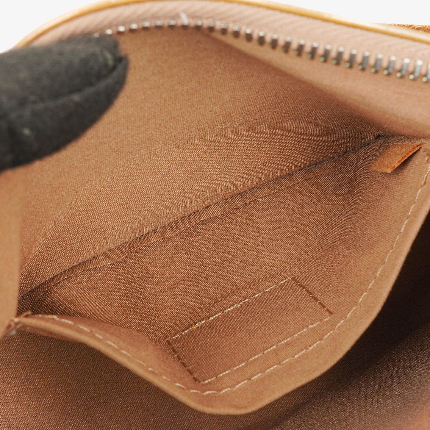 Louis Vuitton Monogram Vernis Noisette Minna Street Crossbody Bag, 2005