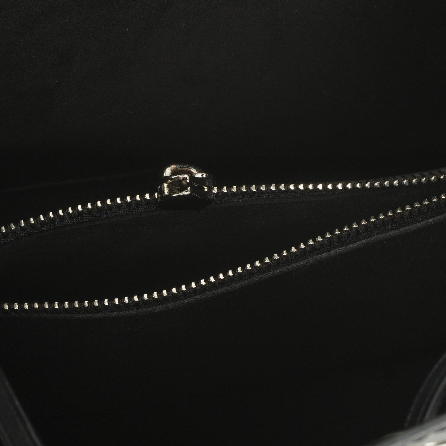 Louis Vuitton NéoNoé EPI Black Noir Drawstring Bucket Bag, 2020