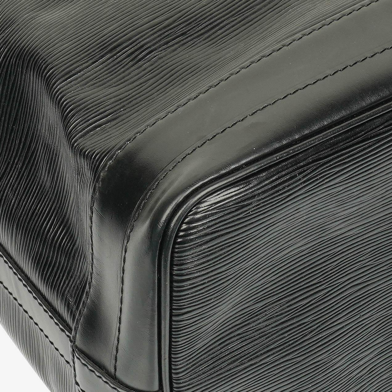 Louis Vuitton Noe GM Black EPI Leather Shoulder Bag