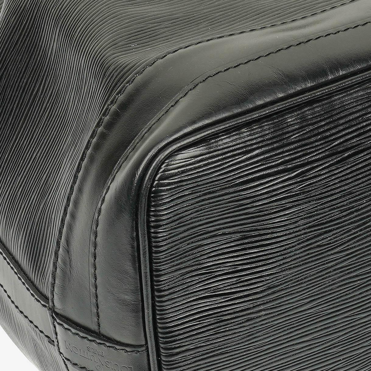 Louis Vuitton Noe GM Black EPI Leather Shoulder Bag
