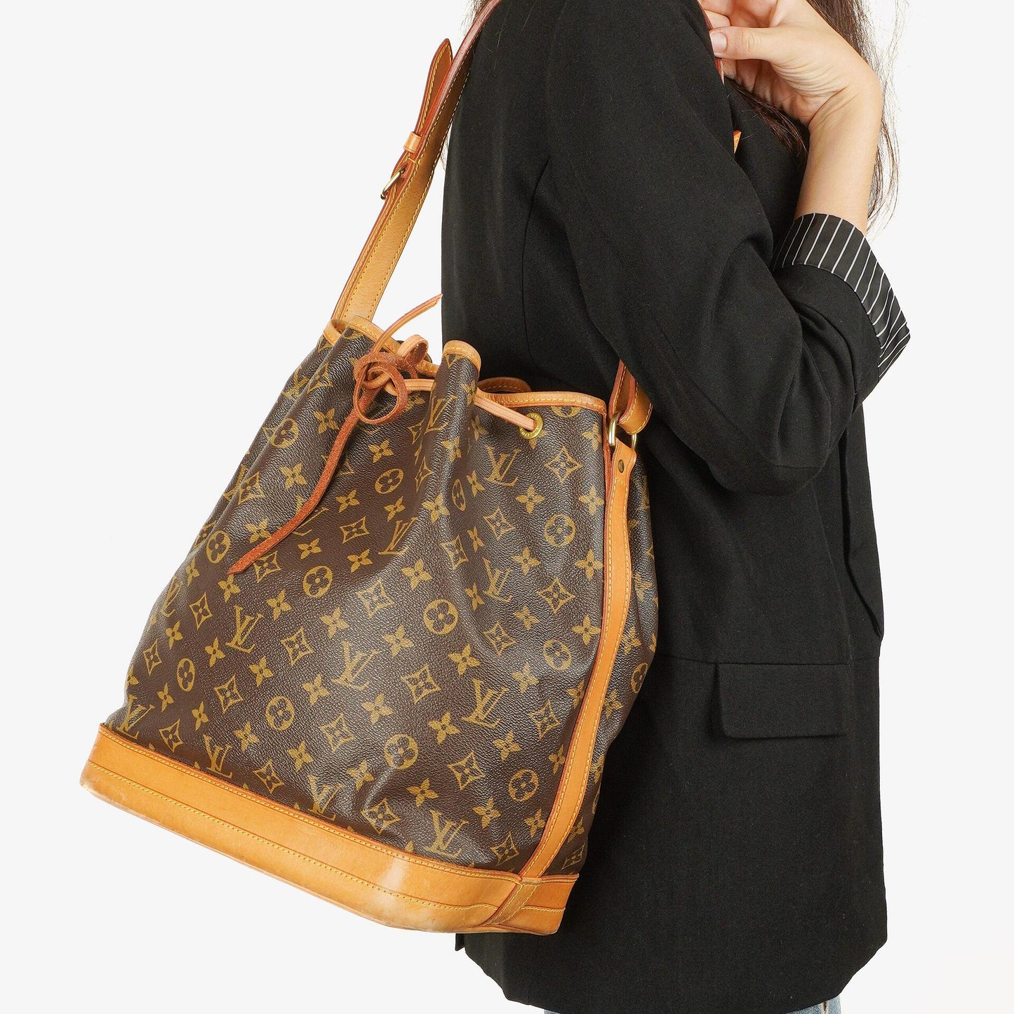 Louis Vuitton Noe GM Monogram Canvas Shoulder Bag