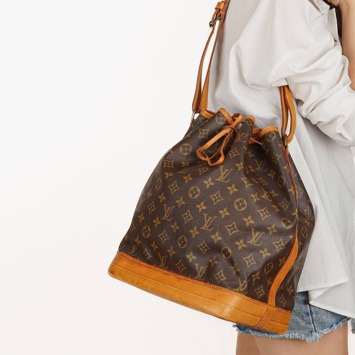Louis Vuitton Noe GM Monogram Canvas Shoulder Bag