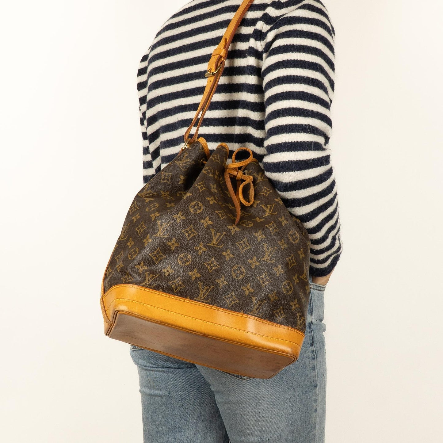 Louis Vuitton Noe GM Monogram Canvas Shoulder Bag