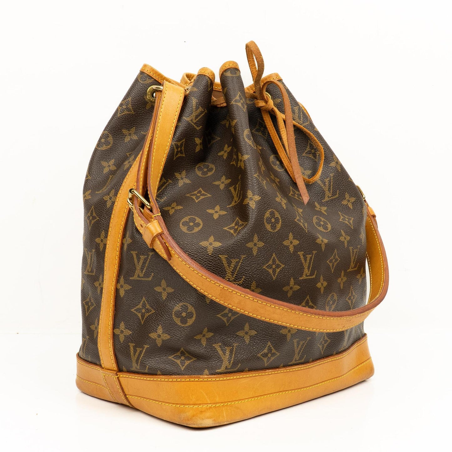 Louis Vuitton Noe GM Monogram Canvas Shoulder Bag