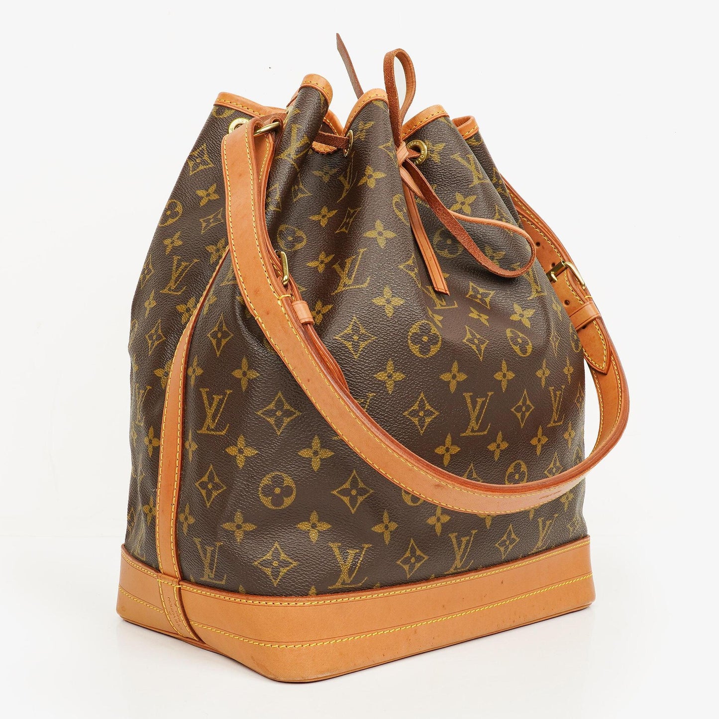 Louis Vuitton Noe GM Monogram Canvas Shoulder Bag