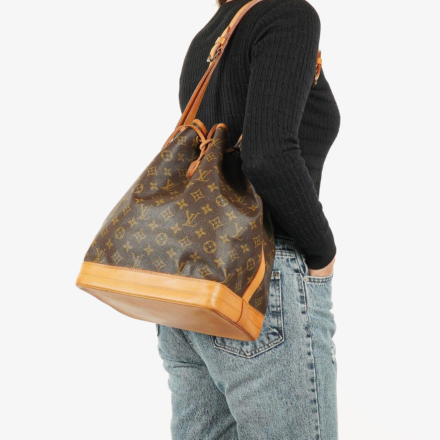 Louis Vuitton Noe GM Monogram Canvas Shoulder Bag