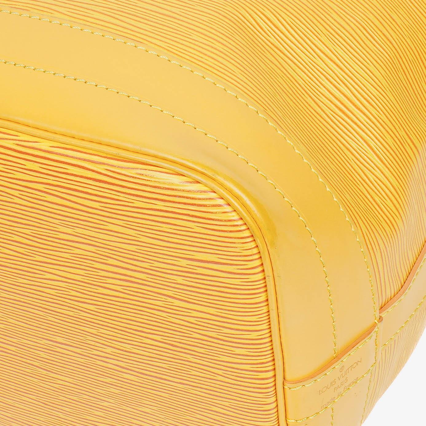 Louis Vuitton Noe GM Yellow EPI Leather Shoulder Bag
