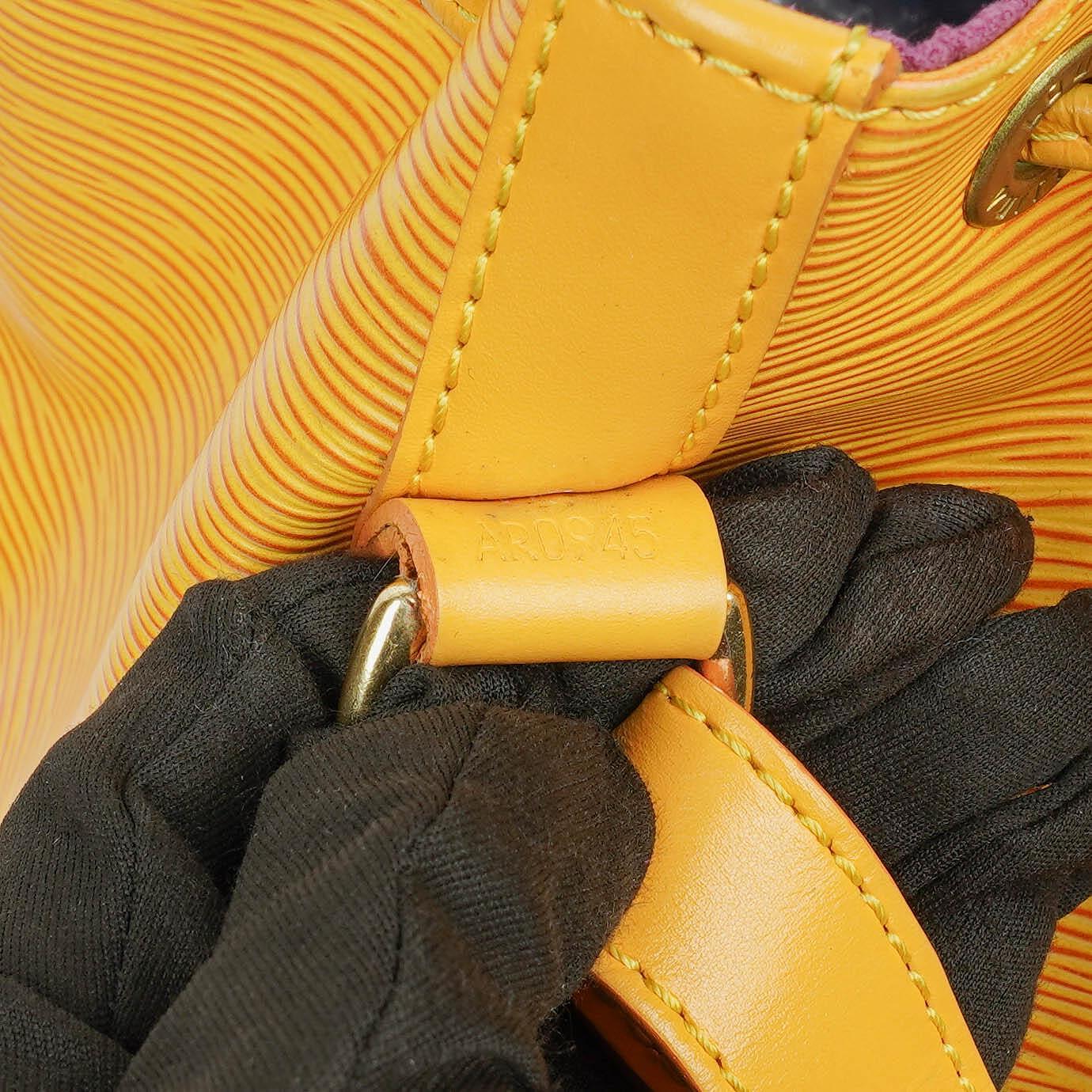 Louis Vuitton Noe GM Yellow EPI Leather Shoulder Bag