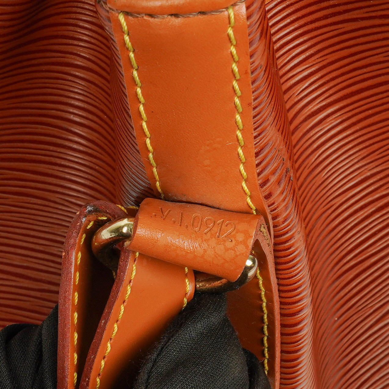 Louis Vuitton Noe Grande GM Bi-Colour Epi Leather Shoulder Bag