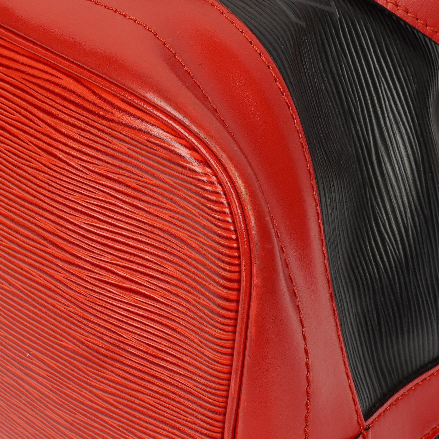 Louis Vuitton Noe Grande GM Black and Red Epi Leather Shoulder Bag