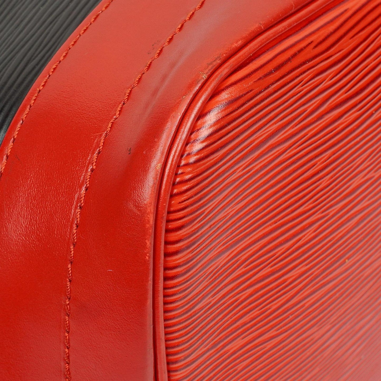 Louis Vuitton Noe Grande GM Black and Red Epi Leather Shoulder Bag