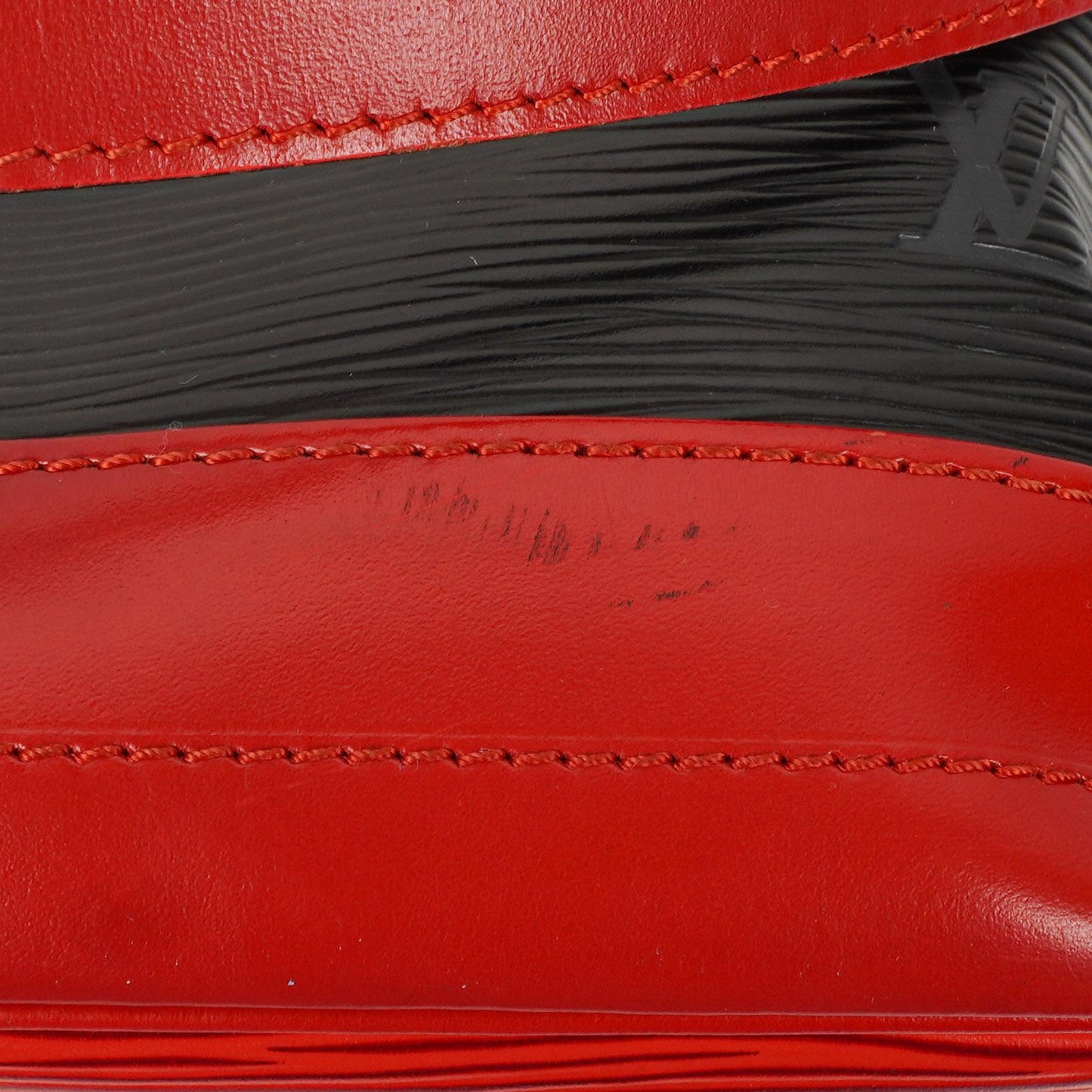 Louis Vuitton Noe Grande GM Black and Red Epi Leather Shoulder Bag