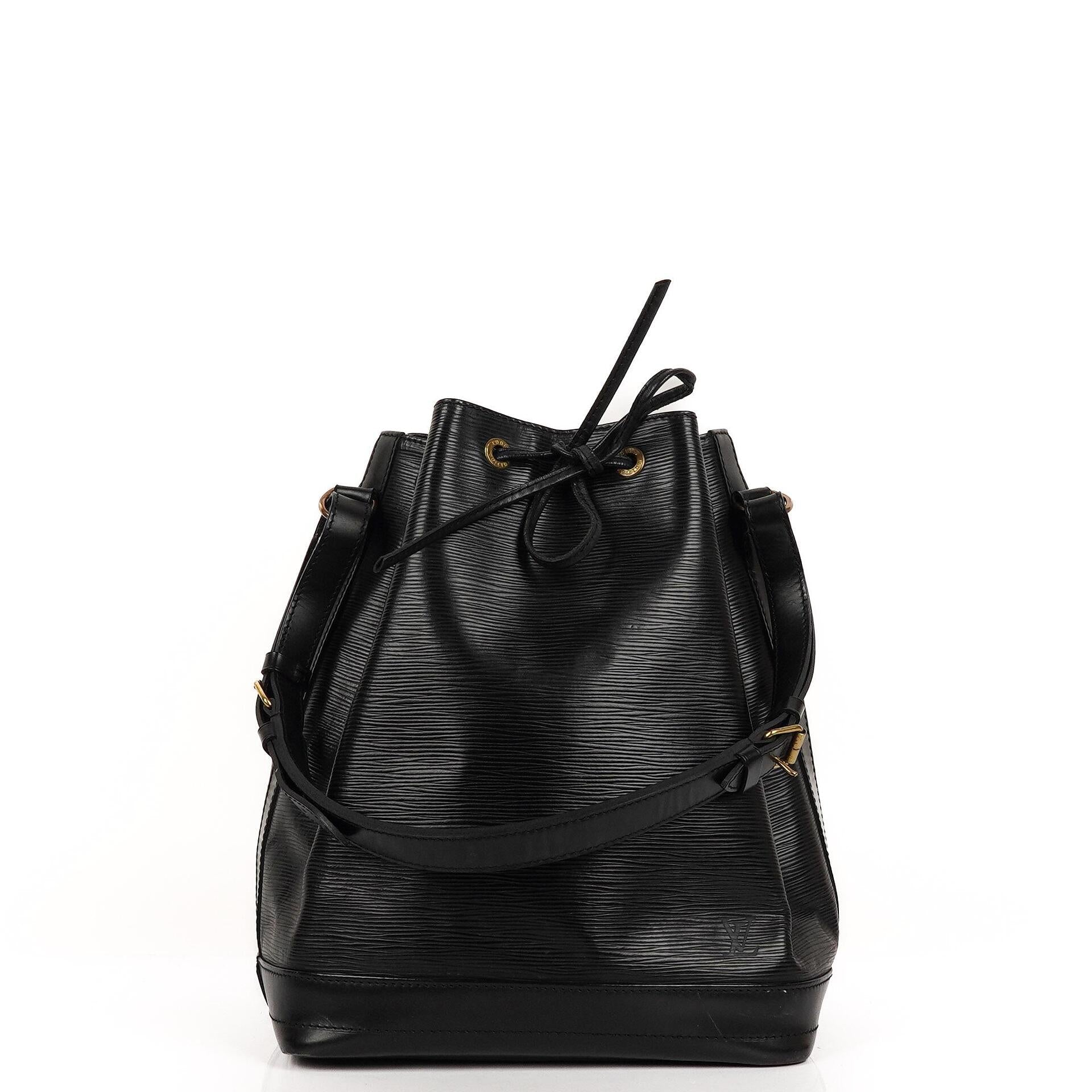 Louis Vuitton Noe Grande GM Black EPI Leather Shoulder Bag