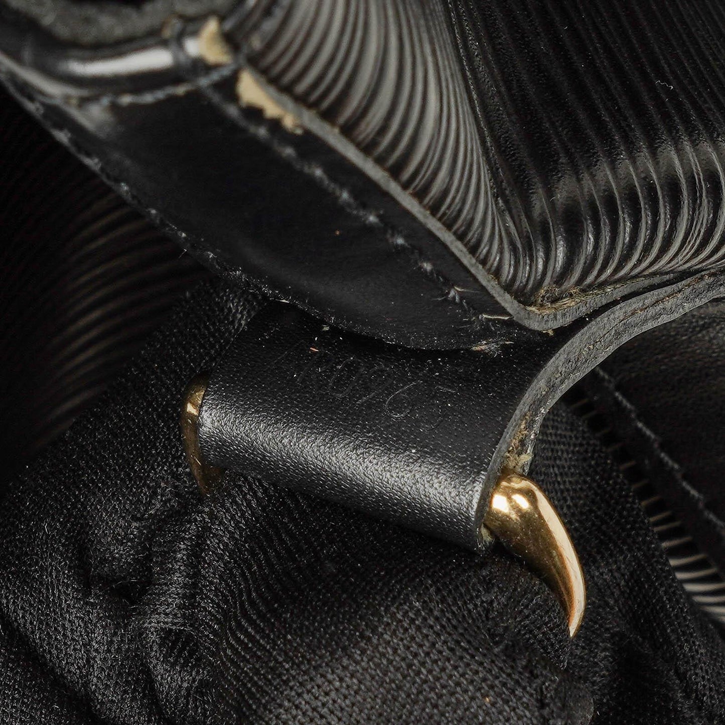 Louis Vuitton Noe Grande GM Black EPI Leather Shoulder Bag
