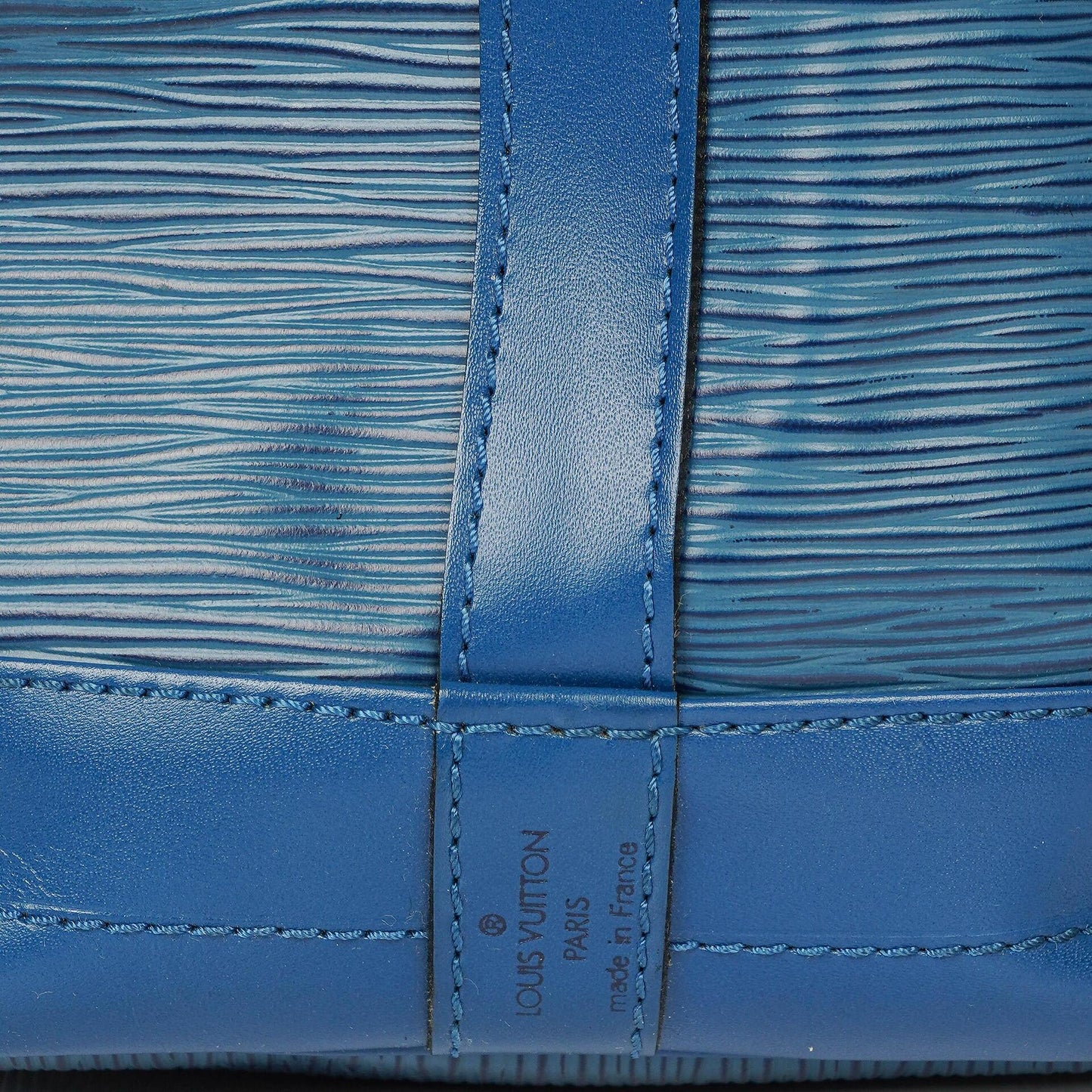 Louis Vuitton Noe Grande GM Blue EPI Leather Shoulder Bag
