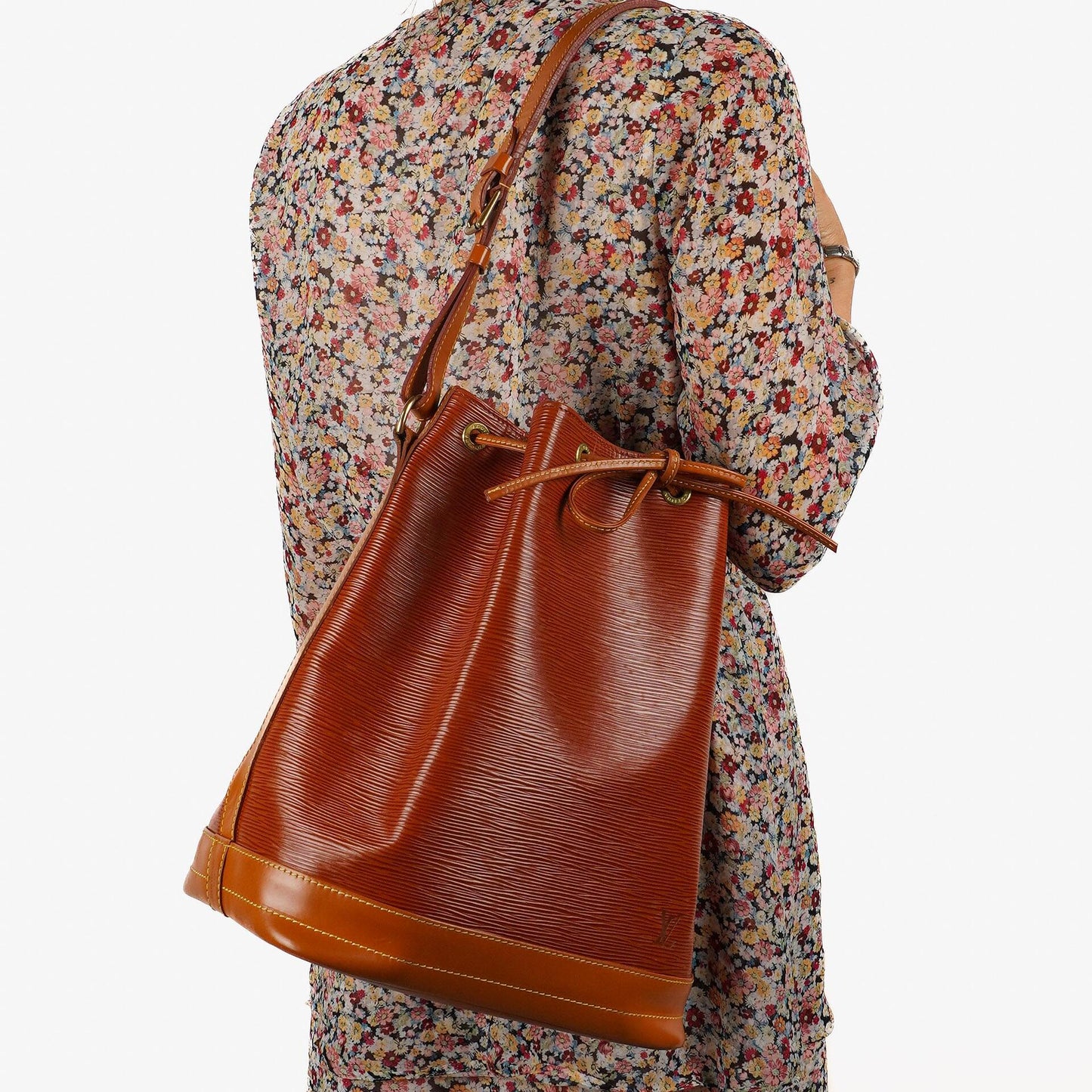 Louis Vuitton Noe Grande GM Brown EPI Leather Shoulder Bag