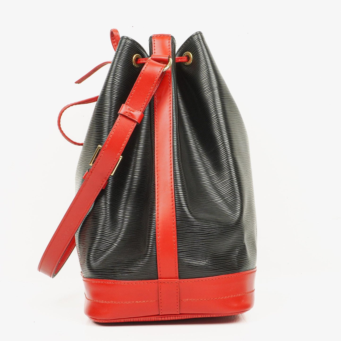Louis Vuitton Noe Grande GM Bslck And Red EPI Leather Shoulder Bag